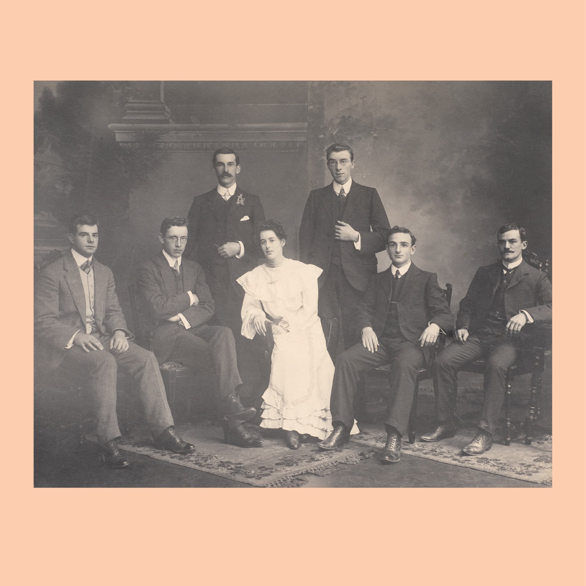 Dr Frances (Fanny) Gray LDS, BDS and dental students, c. 1906, photograph, image 22.5 × 28.0 cm. Williams family collection.  