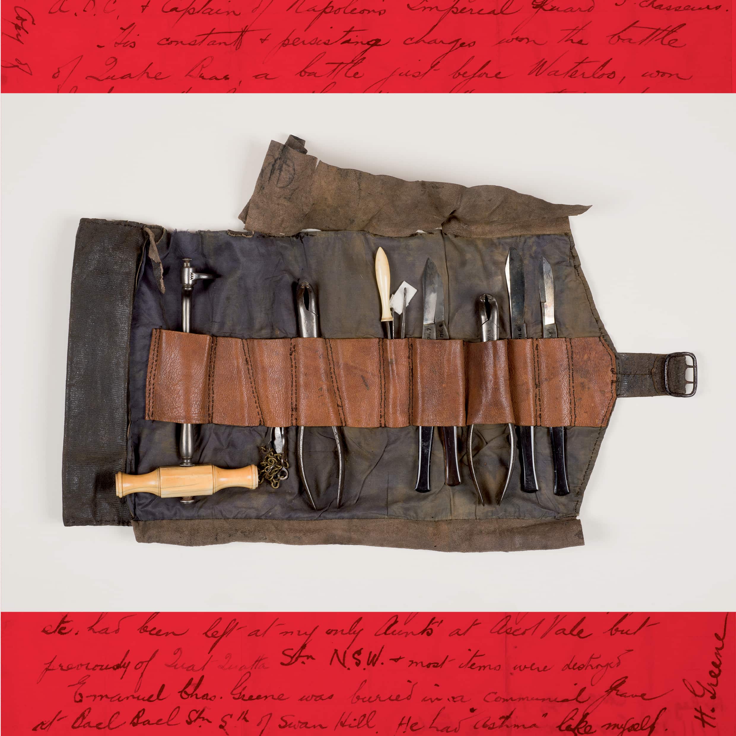 Osborne & Sons, Instrument roll, c. 1800, leather, fabric, metal, wood, celluloid, bone; roll: 5.5 × 20.5 × 11.0 cm. MHM01711, gift of Victor Henri De Savary Greene 1950s, Medical History Museum, University of Melbourne. 