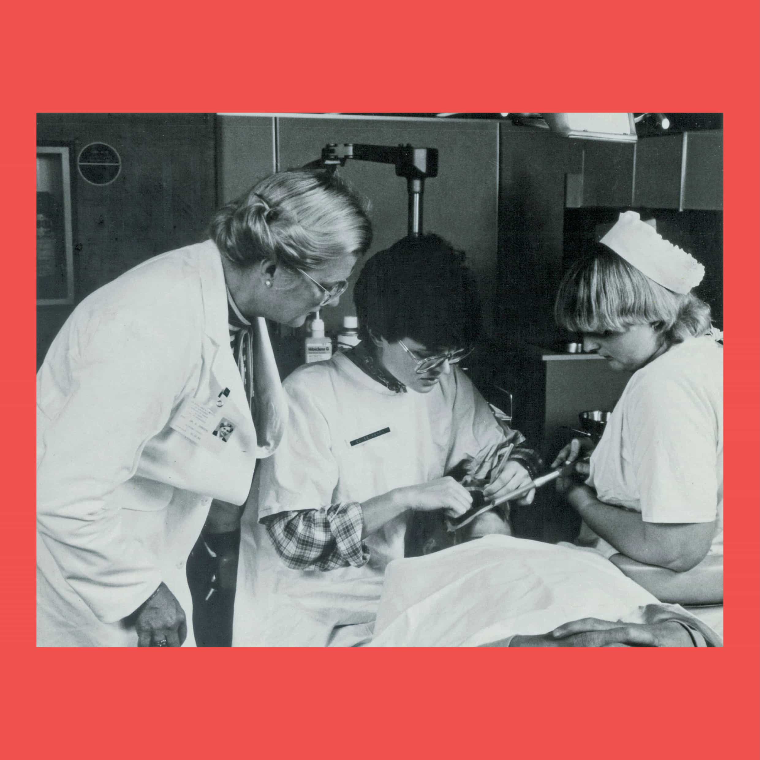  Dr Asja Alma Vernieks teaching, c. 1979, photograph, 10.2 × 12.8 cm. HFADM 3769.3, Henry Forman Atkinson Dental Museum, University of Melbourne. 